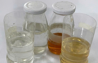 Hình 6. Dung dịch kiềm hoạt hóa
