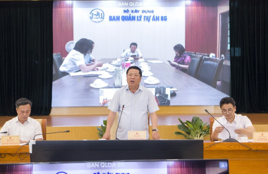 Bộ trưởng Bộ Xây dựng Trần Hồng Minh phát biểu chỉ đạo tại buổi làm việc với các doanh nghiệp thuộc Bộ.