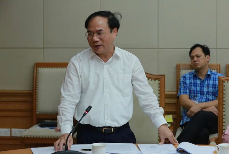 Thứ trưởng Bộ Xây dựng Nguyễn Văn Sinh cho biết nhu cầu thực tiễn đòi hỏi phải có mẫu thiết kế điển hình, được cấp có thẩm quyền công nhận, từ đó giúp rút ngắn thủ tục và triển khai nhanh các dự án nhà ở xã hội - Ảnh: VGP/Minh Khôi