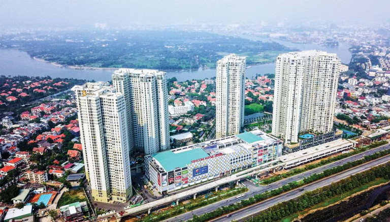 Ngày 27.6.2025, Masterise Homes được vinh danh trong Top 10 doanh nghiệp ESG Việt Nam Xanh 2025 - ngành bất động sản, do Viet Research phối hợp Báo Tài chính - Đầu tư tổ chức thường niên. Trong ảnh: Masteri Thảo Điền (TP.HCM) được quảng bá là khu dân cư cao cấp với diện tích dành cho cây xanh bao phủ hơn 60%. Ảnh: Minh Tú
