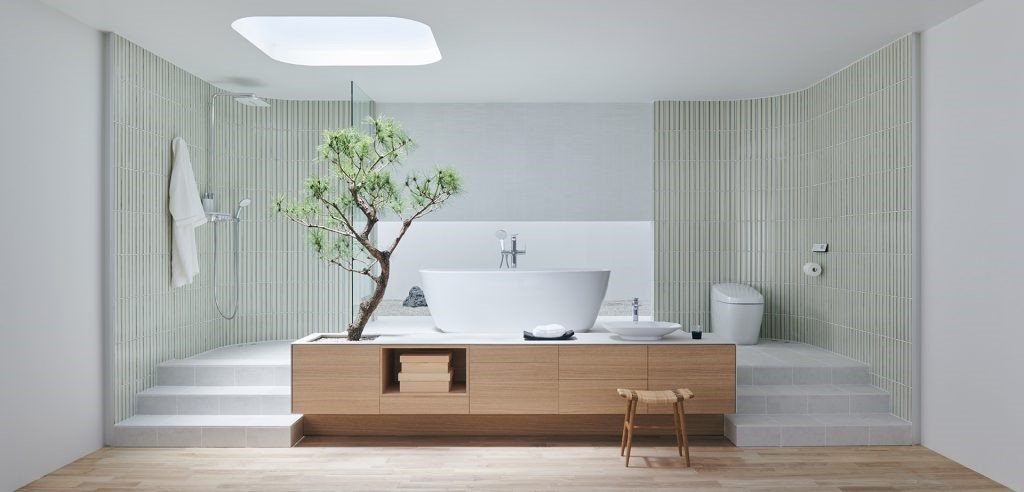 INAX luôn luôn nỗ lực biến phòng tắm thành một không gian sống thoải mái, an toàn, mang lại sự yên bình giúp con người LIVE WELL (Sống Khỏe cả về thể chất và tinh thần)