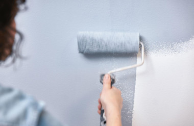 Sơn cao cấp với độ phủ vượt trội giúp tối ưu hóa chi phí vật tư và nhân công, mang lại hiệu quả kinh tế.