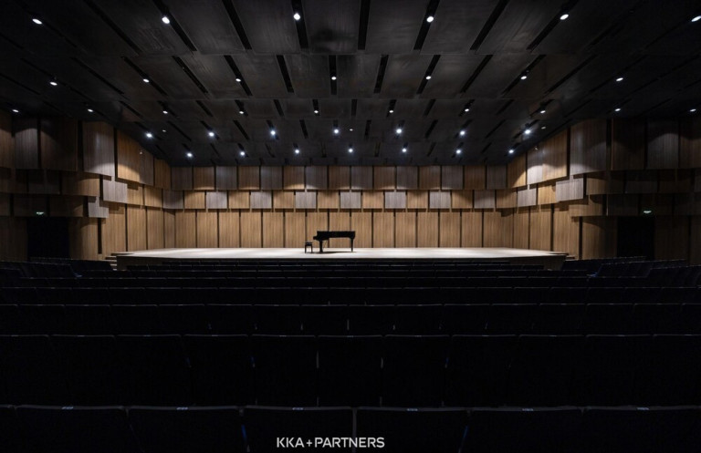 Dự án: Nhà hát Trường Reigate Grammar School