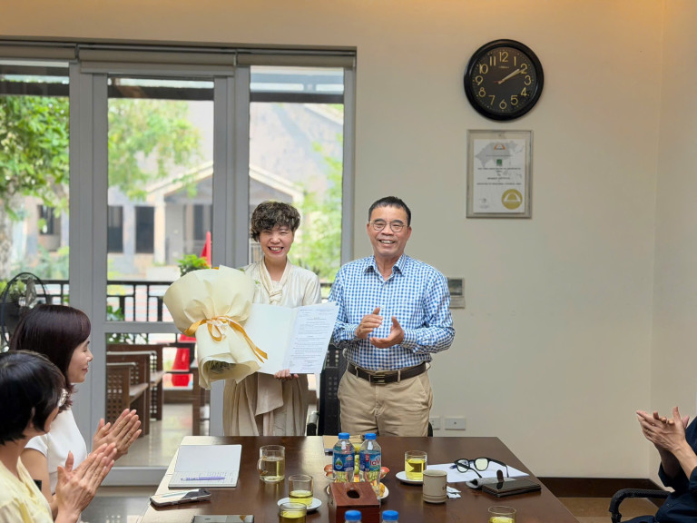 Hội Kiến trúc sư Việt Nam trao quyết định bổ nhiệm Bà Bùi Thị Thanh Hương làm Tổng Biên tập Tạp chí Kiến trúc插图