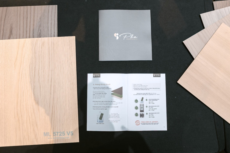 Bên cạnh các bề mặt gỗ thời trang mang vẻ đẹp độc đáo, Gỗ Minh Long còn là đơn vị duy nhất hiện nay đáp ứng được tiêu chuẩn V313 (tiêu chuẩn chống ẩm cao nhất trên thị trường)