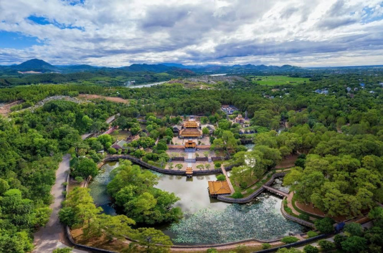 Hình 6: Di tích lăng Tự Đức (Phúc Đạt và Nguyên Phong, 2024)