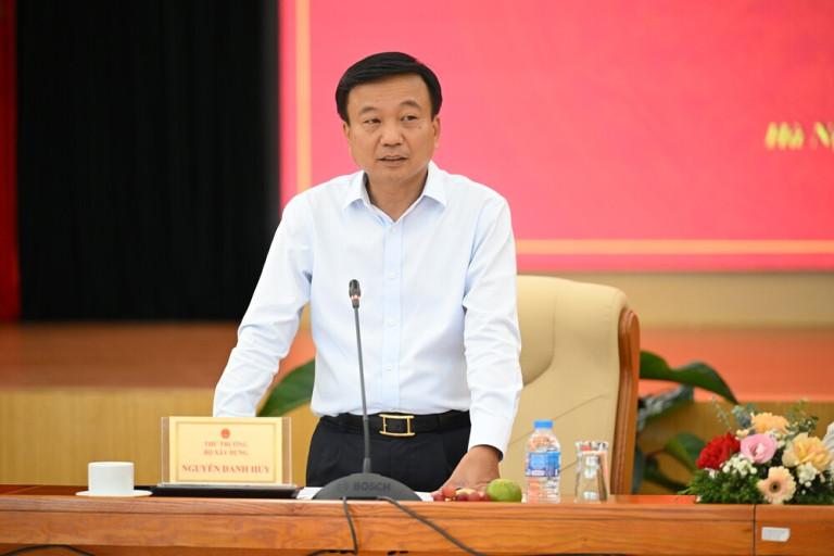 Thứ trưởng Nguyễn Danh Huy
