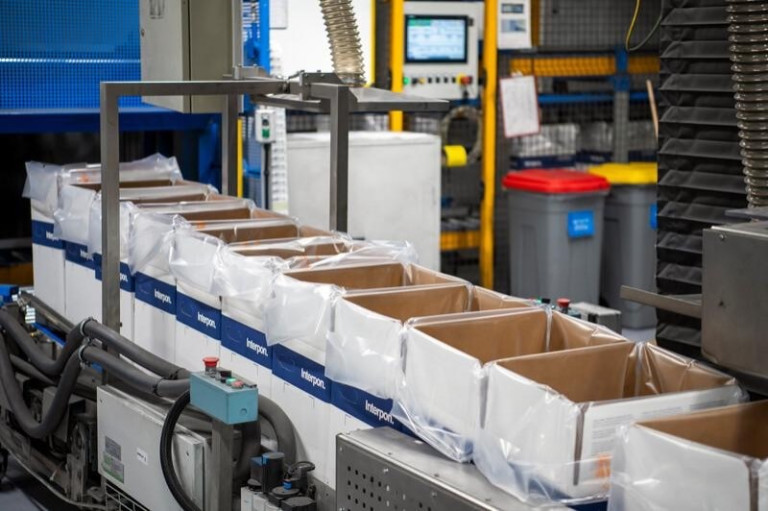 AkzoNobel hợp tác chặt chẽ với doanh nghiệp để giảm thiểu dấu chân carbon.