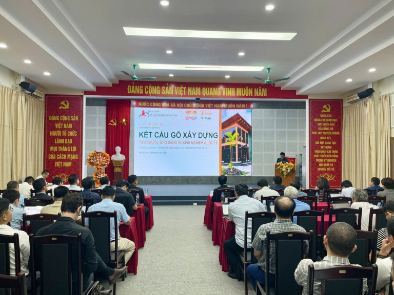 Hội thảo khoa học “Kết cấu gỗ trong xây dựng – Tiêu chuẩn, ứng dụng & kinh nghiệm quốc tế” quy tụ bảy tham luận của các chuyên gia Việt Nam, New Zealand và Nhật Bản.