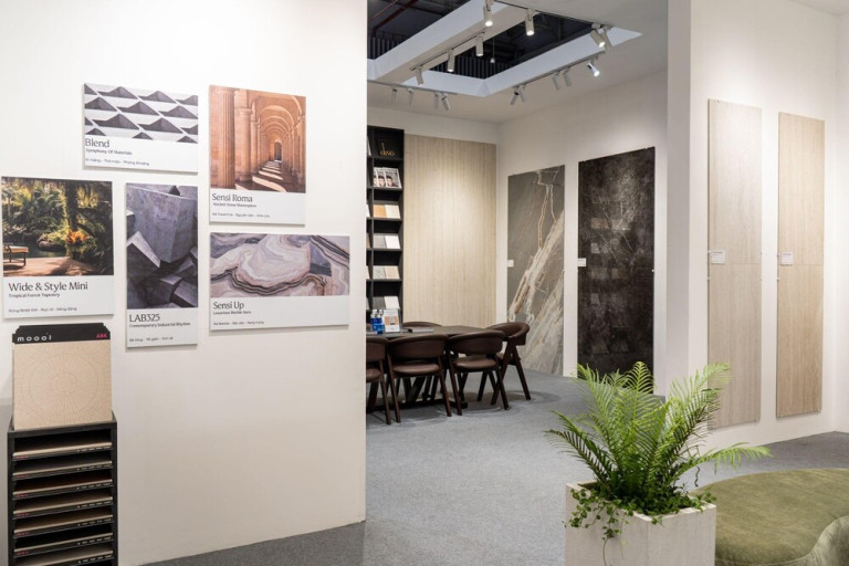 Gian hàng của DIVO Ceramica với chủ đề “Art Gallery: Tinh hoa vật liệu châu Âu" - nơi mỗi mẫu gạch ốp lát được nhìn nhận như những tác phẩm có giá trị thẩm mỹ.