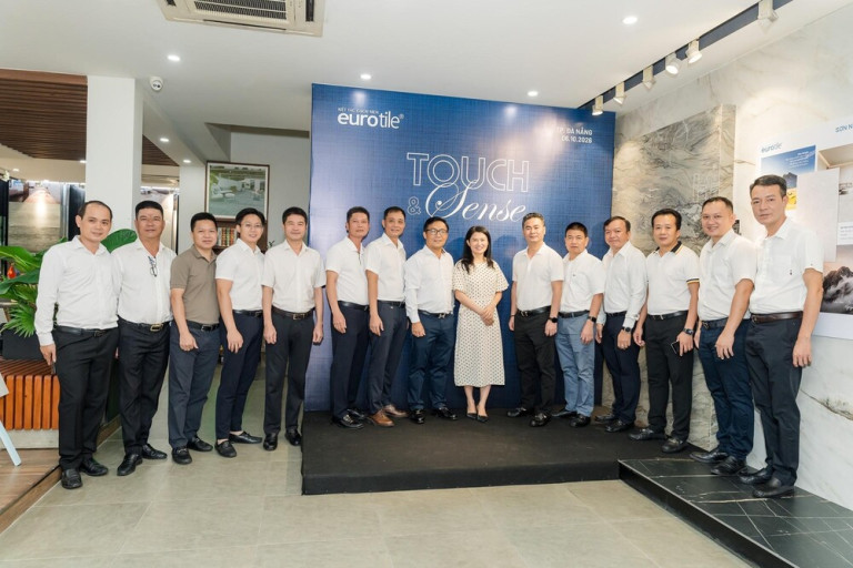 Hà Nội (09/10/2026): Eurotile cùng các đại lý và đối tác ghi dấu hành trình kết nối, lan tỏa giá trị thương hiệu tại Thủ đô.