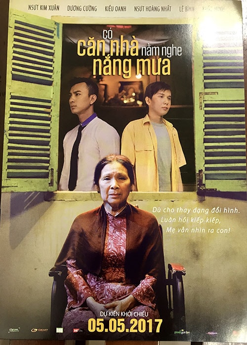 Có Căn Nhà Nằm Nghe Nắng Mưa