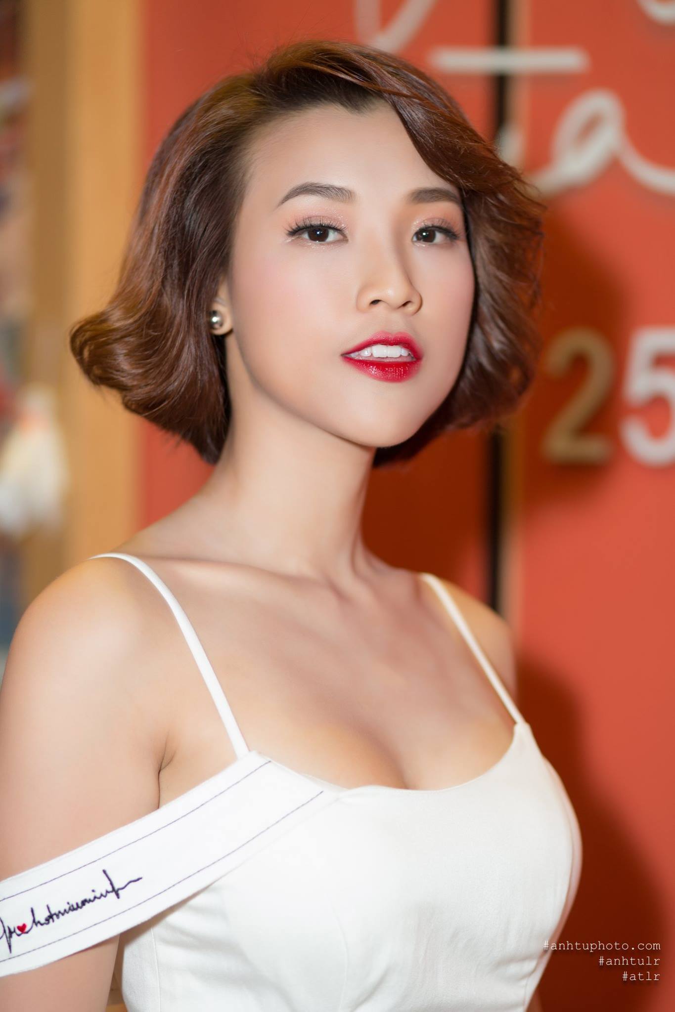 Hoàng Oanh