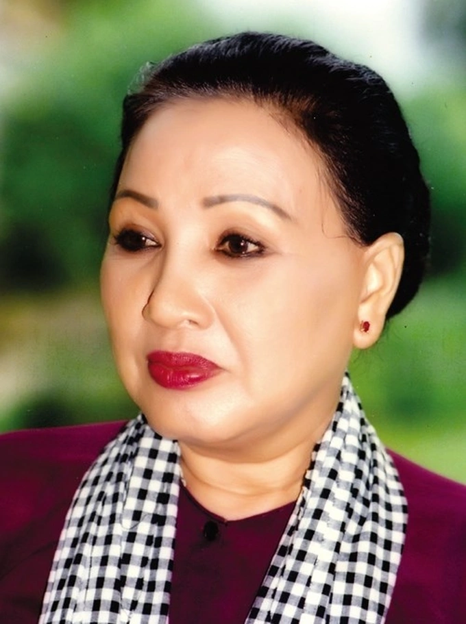 Hồng Nga
